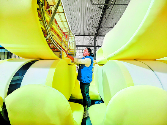 开足马力冲刺海外订单